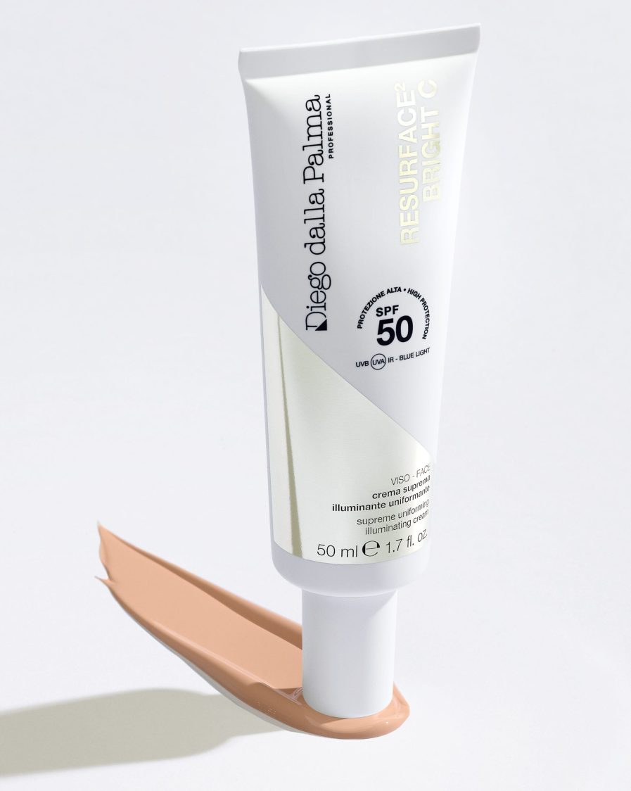 Supreme Uniforming and Illuminating cream - sävyttävä spf50 voide